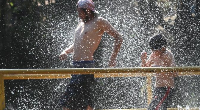 Estado de México-Toluca y Metepec multarán desperdicio de agua durante el Sábado de Gloria (El Sol de Toluca)