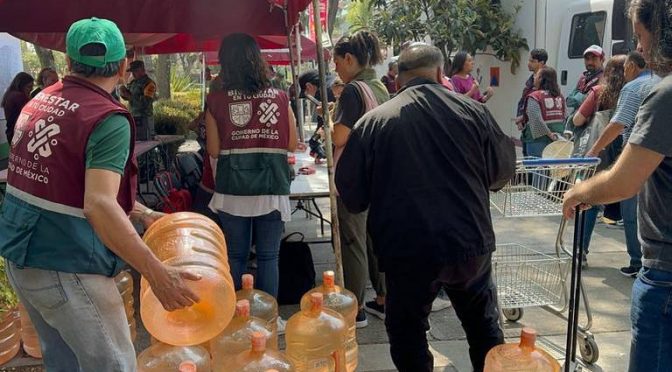 CDMX – Vecinos de la Benito Juárez desconfían y prefieren usar garrafones al agua del grifo (La Prensa)