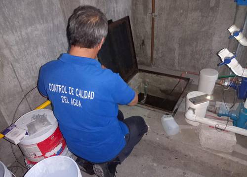 CDMX-Descartan anomalías en fuentes de abasto de agua por olor a gasolina (La Jornada)