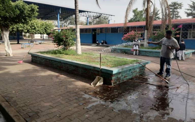 Michoacán-Escuelas de Zamora no registran desabasto de agua (El Sol de Zamora)