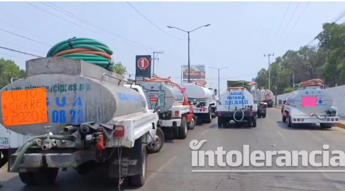 Ciudad de México – “Piperos” de agua bloquean vialidades por cierre de pozos (Intolerancia)