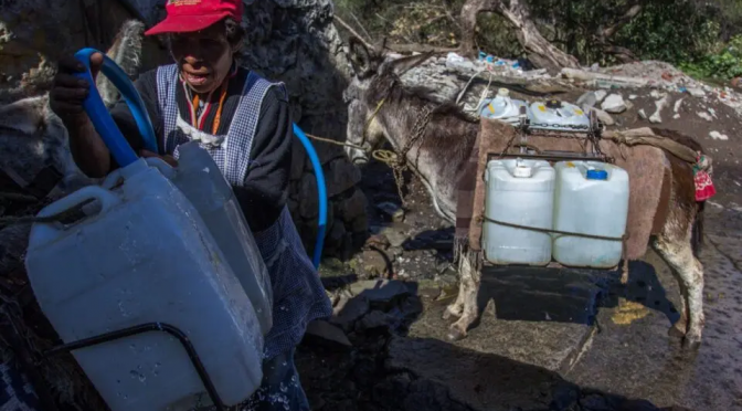México – Los problemas de acceso al agua son más graves en zonas rurales y crecerán por cambio climático, advierte organización (Animal Político)