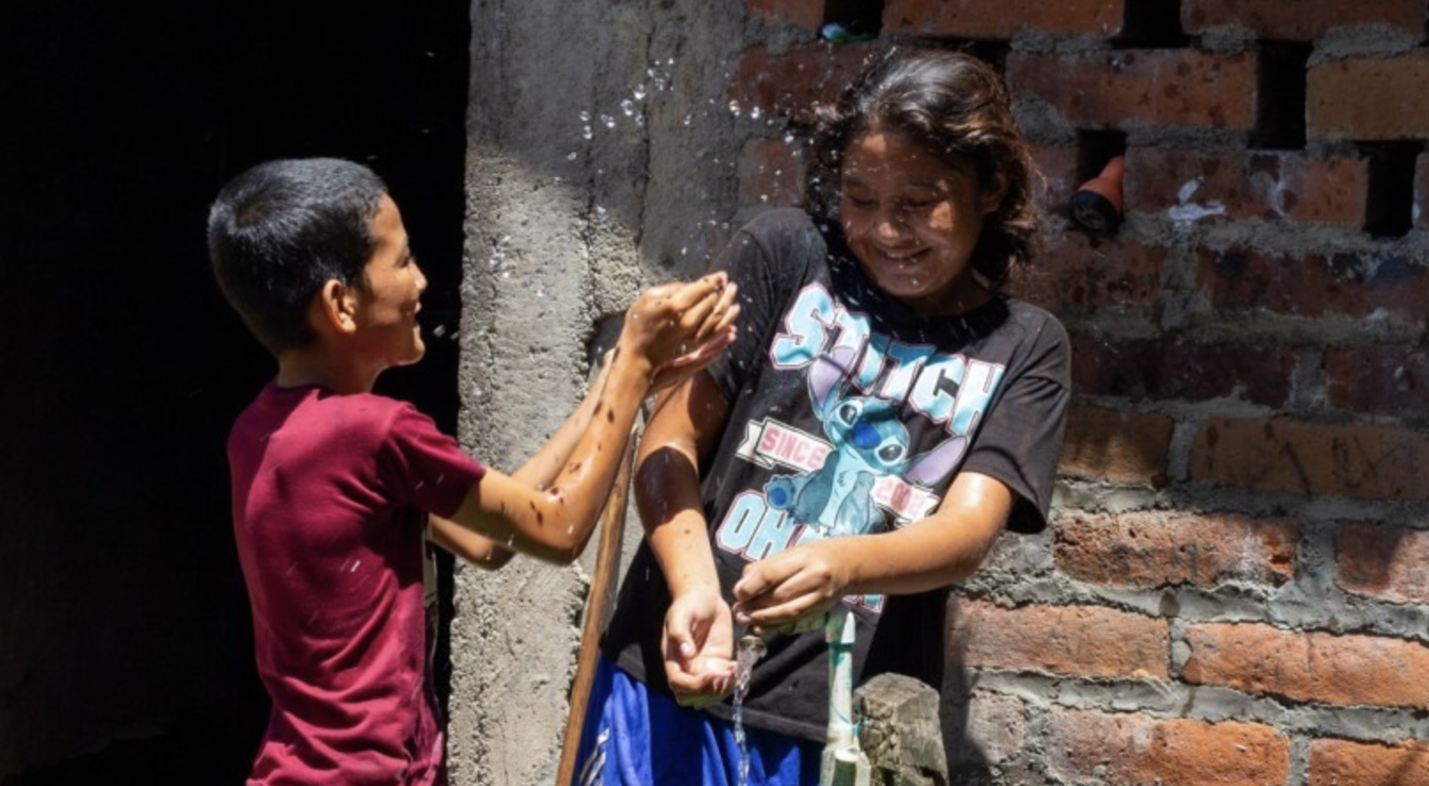 Mundo- Agua y saneamiento en zonas rurales de El Salvador: “Mis hermanos enfermaban por el agua” (iAgua)