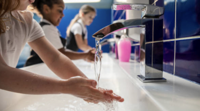 México- 58% de las escuelas en México carecen de agua potable (Energy 21)
