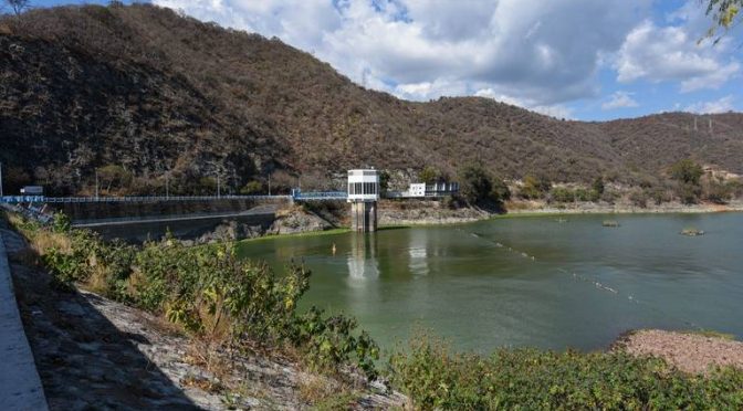 México – Ante bajo nivel en el Sistema Cutzamala alternan extracción de agua de sus presas (La Prensa)