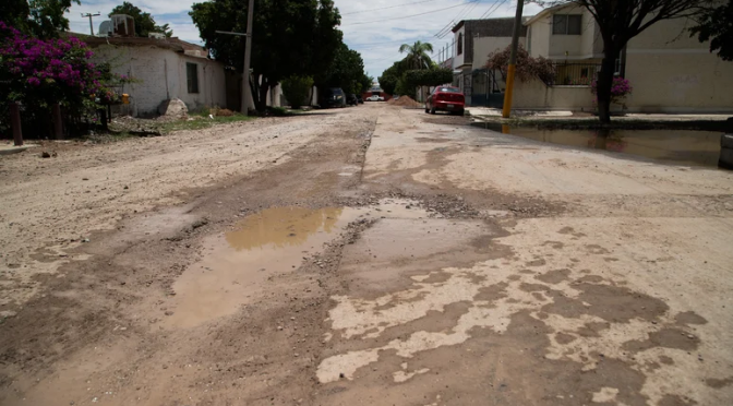Coahuila – Vecinos se quejan de trabajos inconclusos de drenaje y agua potable (El Siglo de Torreón)