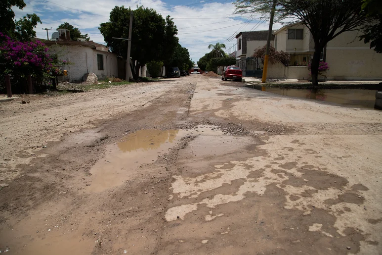 Coahuila – Vecinos se quejan de trabajos inconclusos de drenaje y agua potable (El Siglo de Torreón)