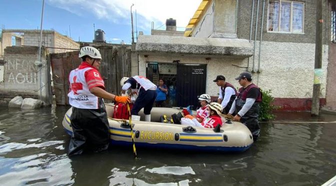 Estado de México – Lluvias no dan tregua y mantienen a Chalco bajo el agua (La Prensa)