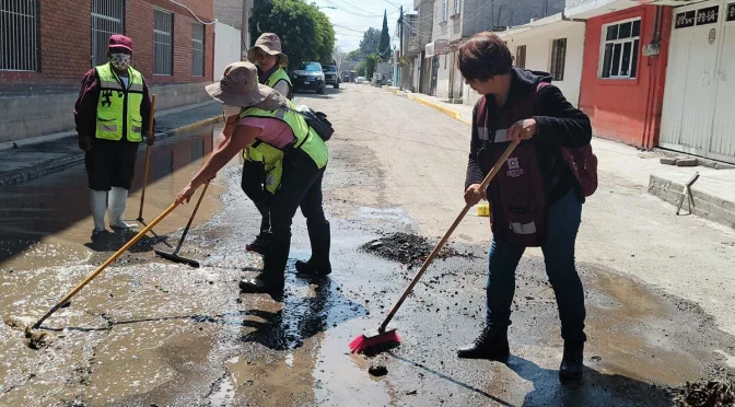 Chalco – Lluvias impiden construcción de cárcamo de alivio; el agua volvió a subir (López-Dóriga)