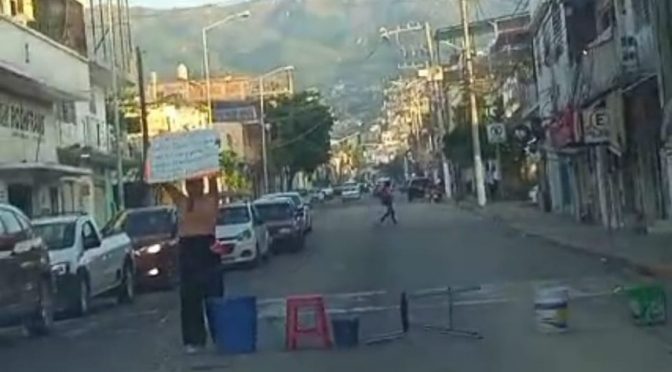 Guerrero – Bloquean en Acapulco por falta de agua (Quadratin)