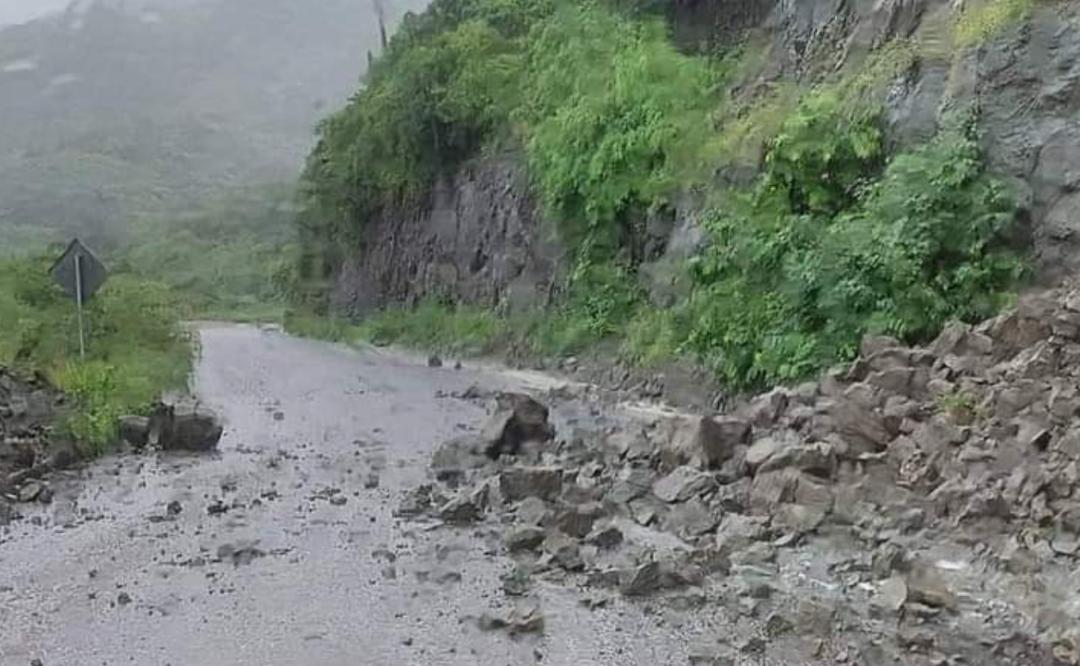 Oaxaca – Lluvias dejan sin caminos y agua potable a 4 municipios de la sierra mixe-zapoteca de Oaxaca (El Universal)