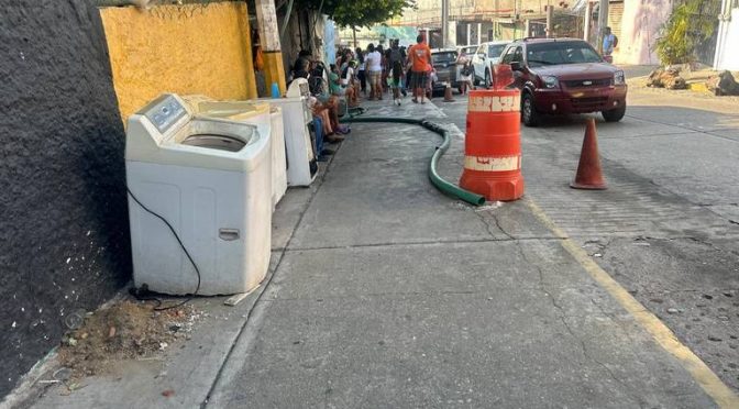 Guerrero – Exigen agua en La Garita: tienen más de dos semanas sin el servicio (El Sol de Acapulco)