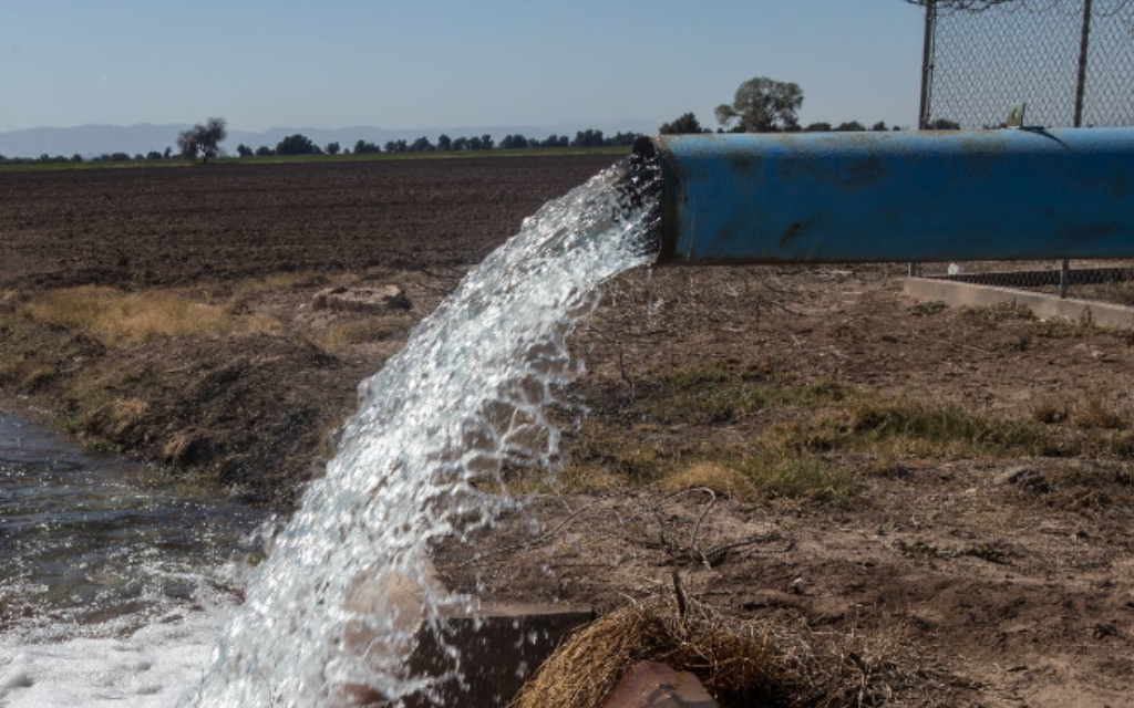 México – 70% del agua es para agricultura y de esa el 70% se desperdicia: Carabias (Aristegui)