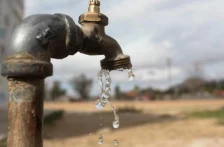 Durango-Clausuran pozo que abastecía a negocios en Lerdo ante deficiencias de Agua Saludable (Milenio)