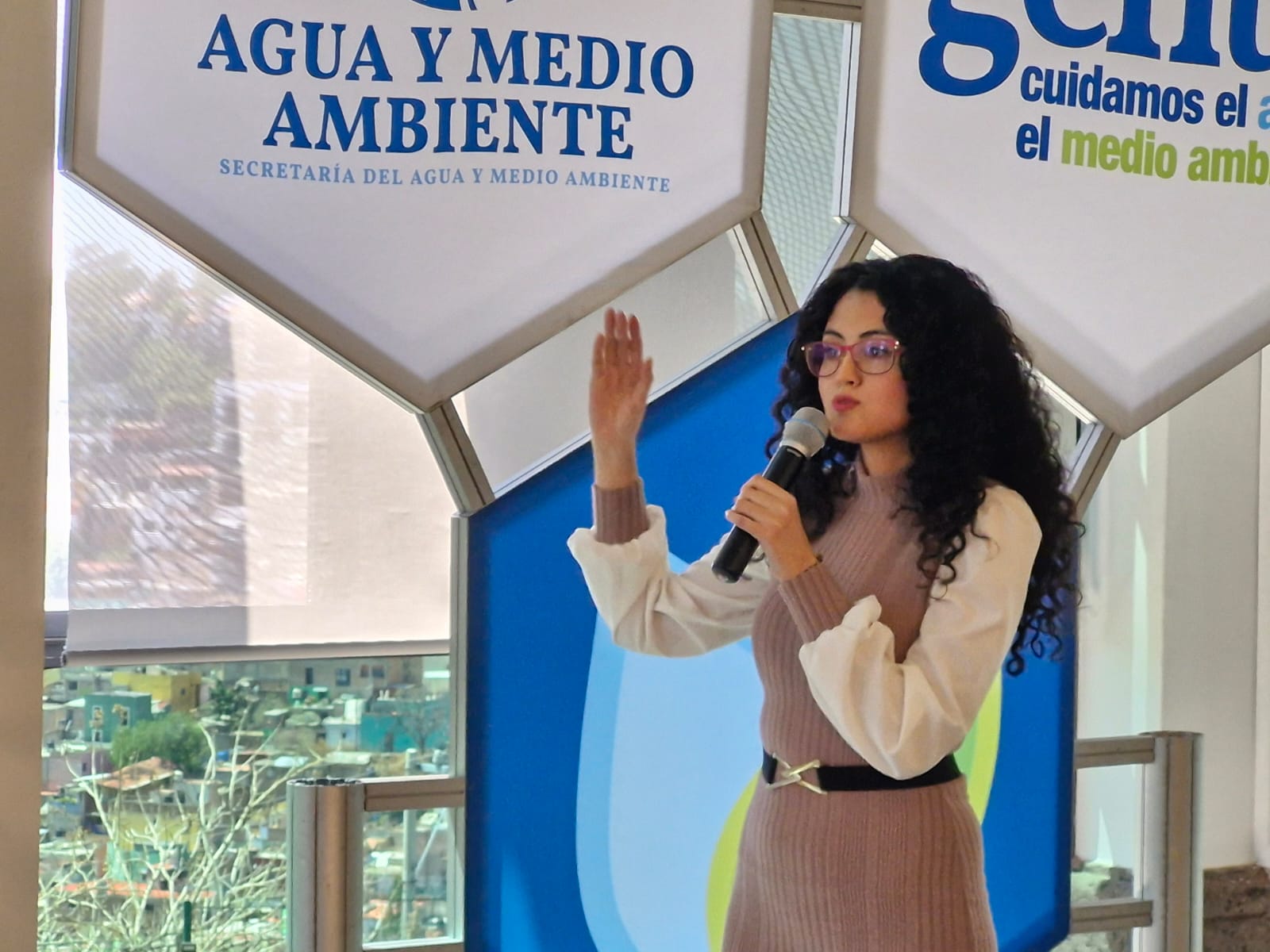 Guanajuato – Alumna UG fue finalista en concurso estatal con proyecto de tecnología fotónica para optimizar el uso del agua en la agricultura (portal guanajuato.mx)