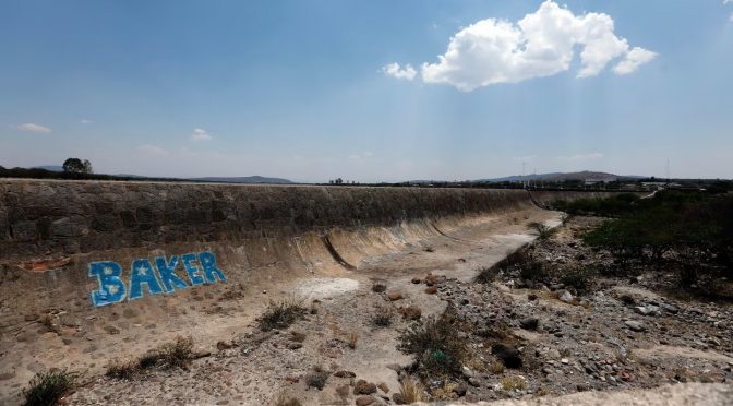 Ciudad de México – Crisis del agua en México: más del 70% de las presas están en niveles críticos (Publimetro)
