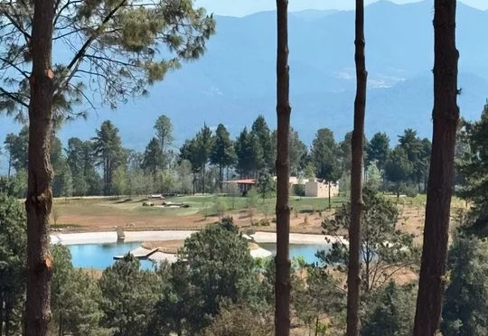 Edomex. – Aseguran predio en Valle de Bravo por acaparar agua ilegalmente (La Jornada)