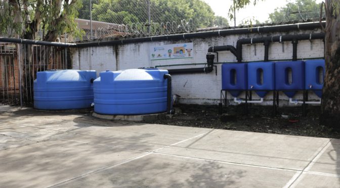 Morelos-Inaugura sistema para captar agua de lluvia para beneficiar a comunidades escolares de Cuernavaca (Somos Hermanos)