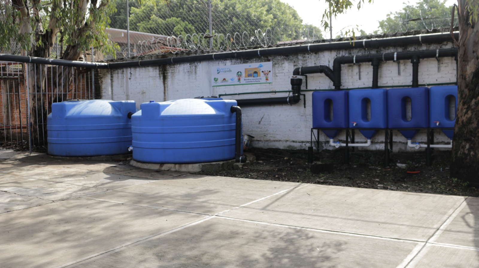 Morelos-Inaugura sistema para captar agua de lluvia para beneficiar a comunidades escolares de Cuernavaca (Somos Hermanos)