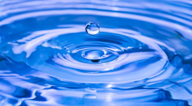 Mundo-OpenAI y Gemini frente al dilema de innovar en IA mientras el agua es la clave (Merca 2.0)