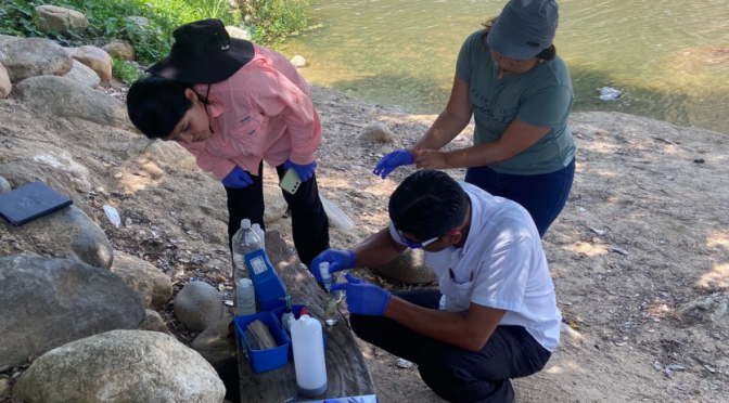 Cuando la comunidad mide la calidad y la vida del agua