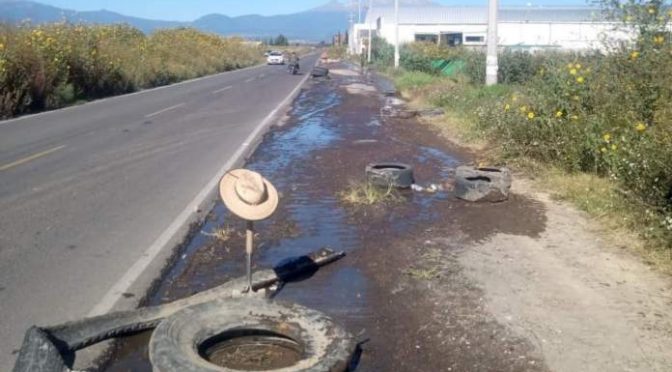 Aguascalientes – Habitantes denuncian descarga ilegal de aguas negras de Calpan en terreno abierto (La Jornada de Oriente)