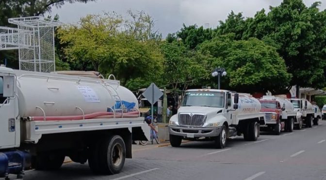 Puebla-Transportistas de agua levantan paro de servicio, tras acuerdo con autoridades (La Jornada de Oriente)
