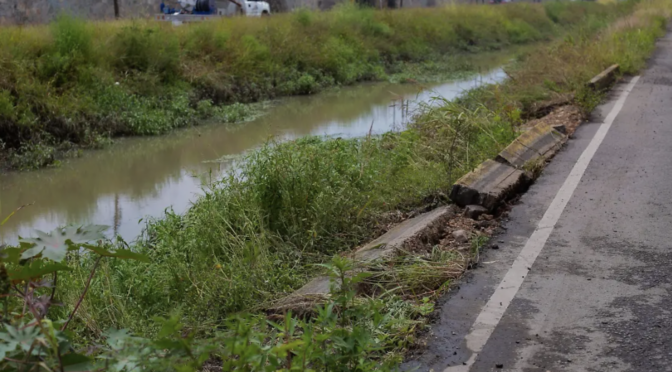 Quéretaro-Filtraciones de agua afectan agricultura (El Sol de San Juán del Río)