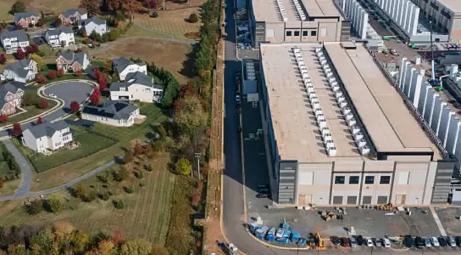 Internacional -¿Cómo planea Microsoft reducir el consumo de energía y agua en sus centros de datos? ( Dinero en Imagen)