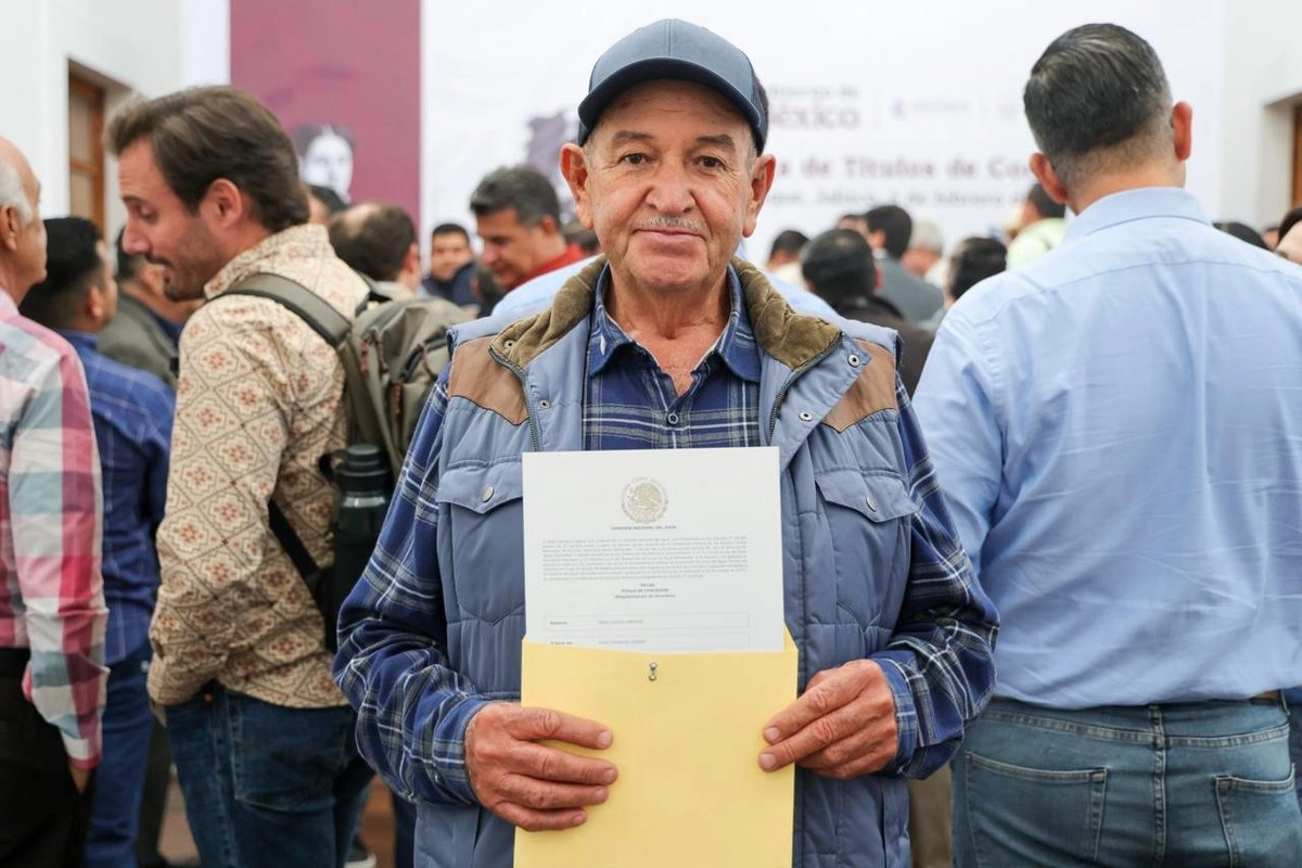 Jalisco-Conagua entrega más de 100 títulos de concesión de agua a productores agrícolas en Jalisco (La Jornada)