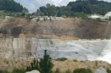 Puebla – Agua de arroyos se torna lechosa; medio siglo de minería a cielo abierto agota y contamina manantiales de la Sierra Norte de Puebla (El Sol de Puebla)