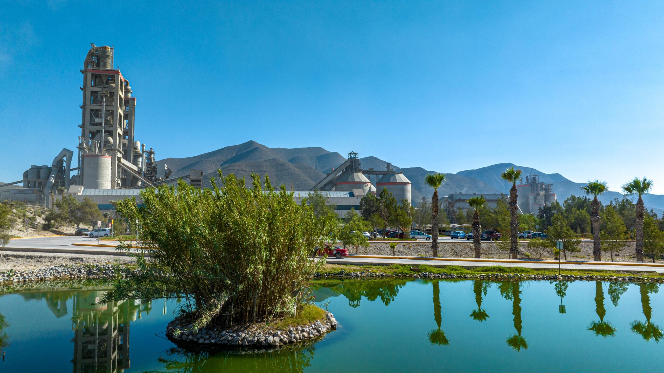 México–Holcim impulsa construcción sostenible con ahorro de agua (Grupo En Concreto)