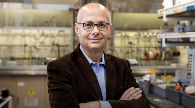 Internacional-¿Agua en el desierto? Así funciona la máquina que promete revolucionar el acceso en zonas vulnerables (Infobae)