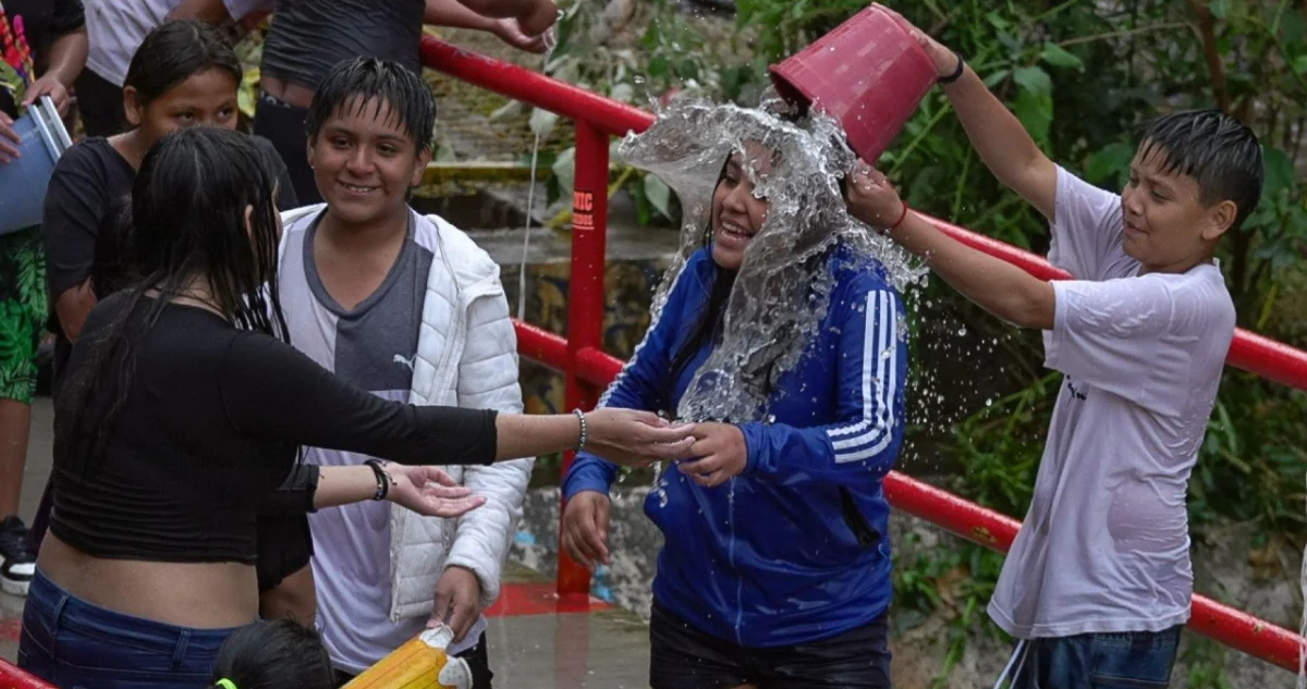 México–Establecen multas por desperdiciar agua durante el Sábado de Gloria (SinEmbargo)