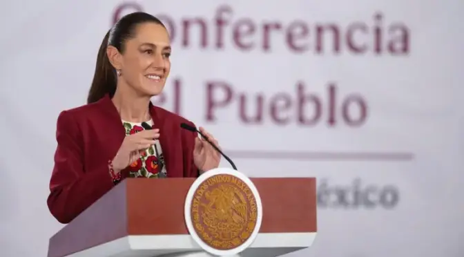 México–Sheinbaum aclara uso de agua potable en fracking con gas natural (N+)