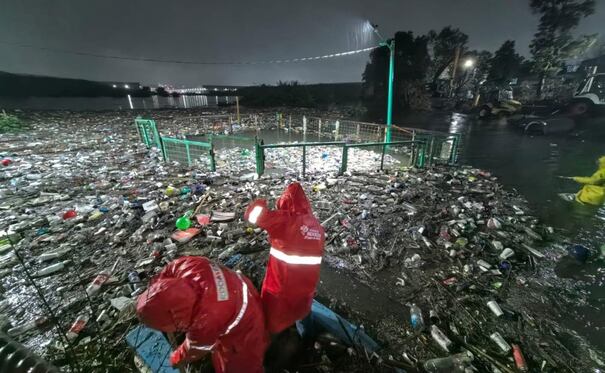 Estado de México – Previenen escurrimientos: retiran basura de la presa El Ángulo y reducen acumulación de agua (El Universal Edomex)