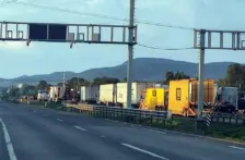 México–Liberan la carretera 57 tras más de 24 horas de bloqueo por falta de agua (Mural)