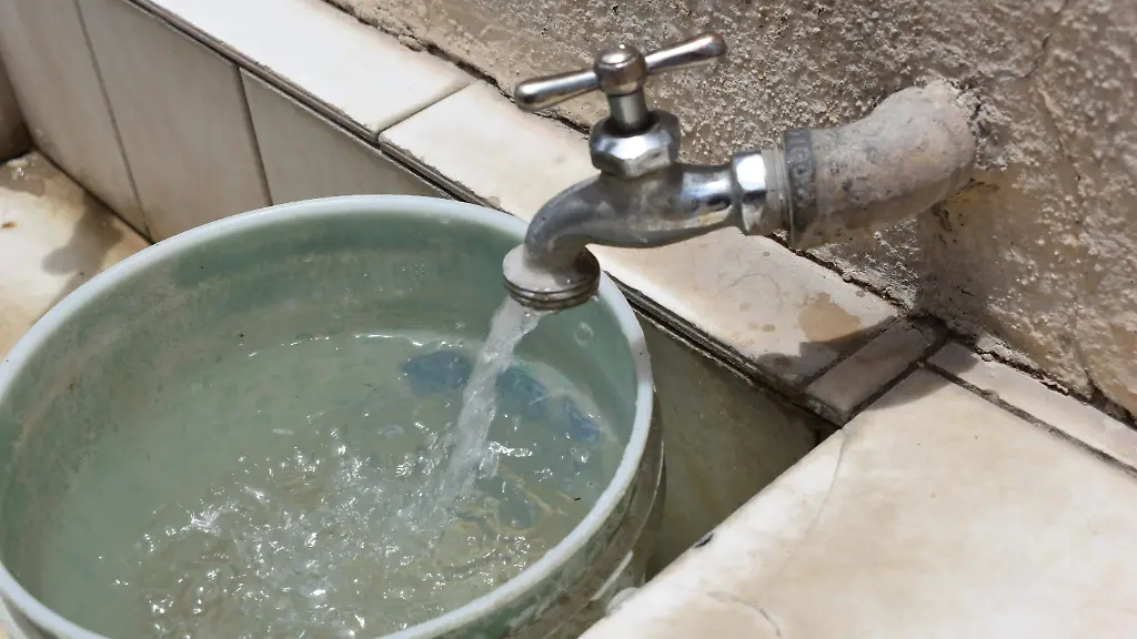 Chihuahua – Tandeo de agua llegará a siete colonias de Parral este miércoles (El Sol de Parral)