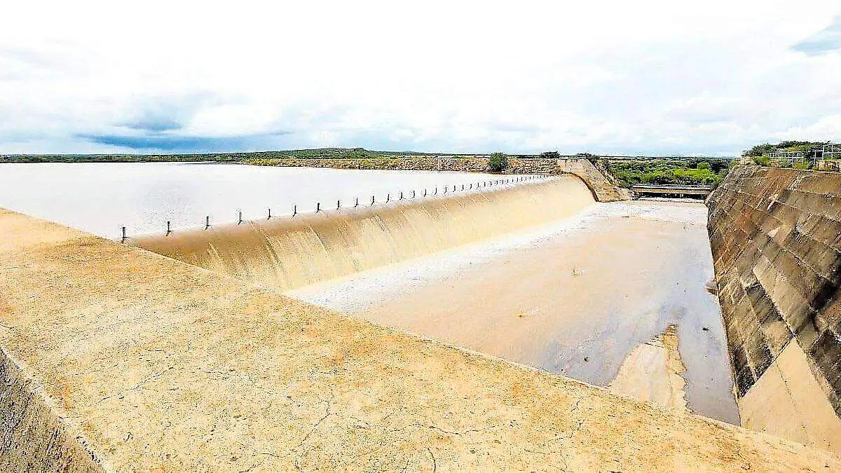 Zacatecas – Lluvias elevan reservas de agua en las principales presas de Zacatecas (El Sol de Zacatecas)