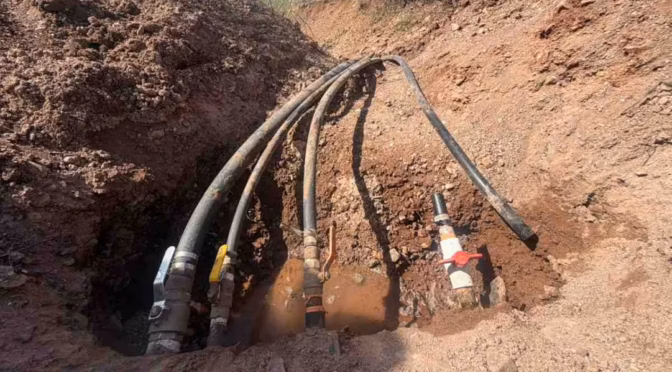 Chihuahua-Clausuran tomas clandestinas de agua en Chihuahua; robaban cerca 700 mil litros de líquido al día (El Universal)