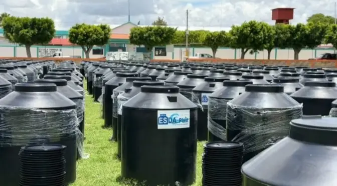 Puebla – Entregan 500 tinacos para mejorar acceso al agua en Tetela (Heraldo de Puebla)