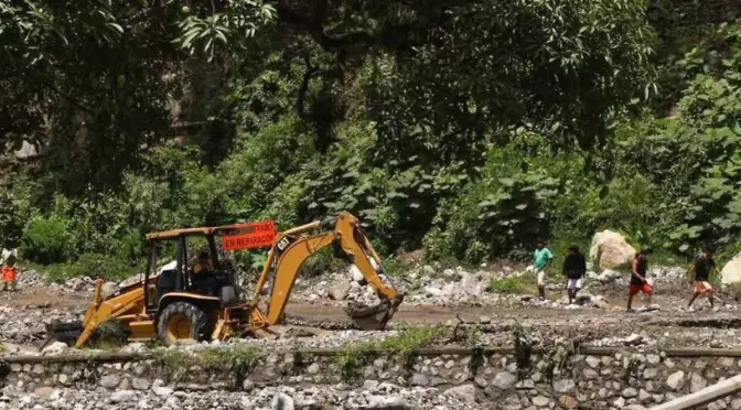 Puebla–Hasta mil habitantes de Pahuatlán se quedan sin agua tras afectaciones por las lluvias (El Sol de Puebla)