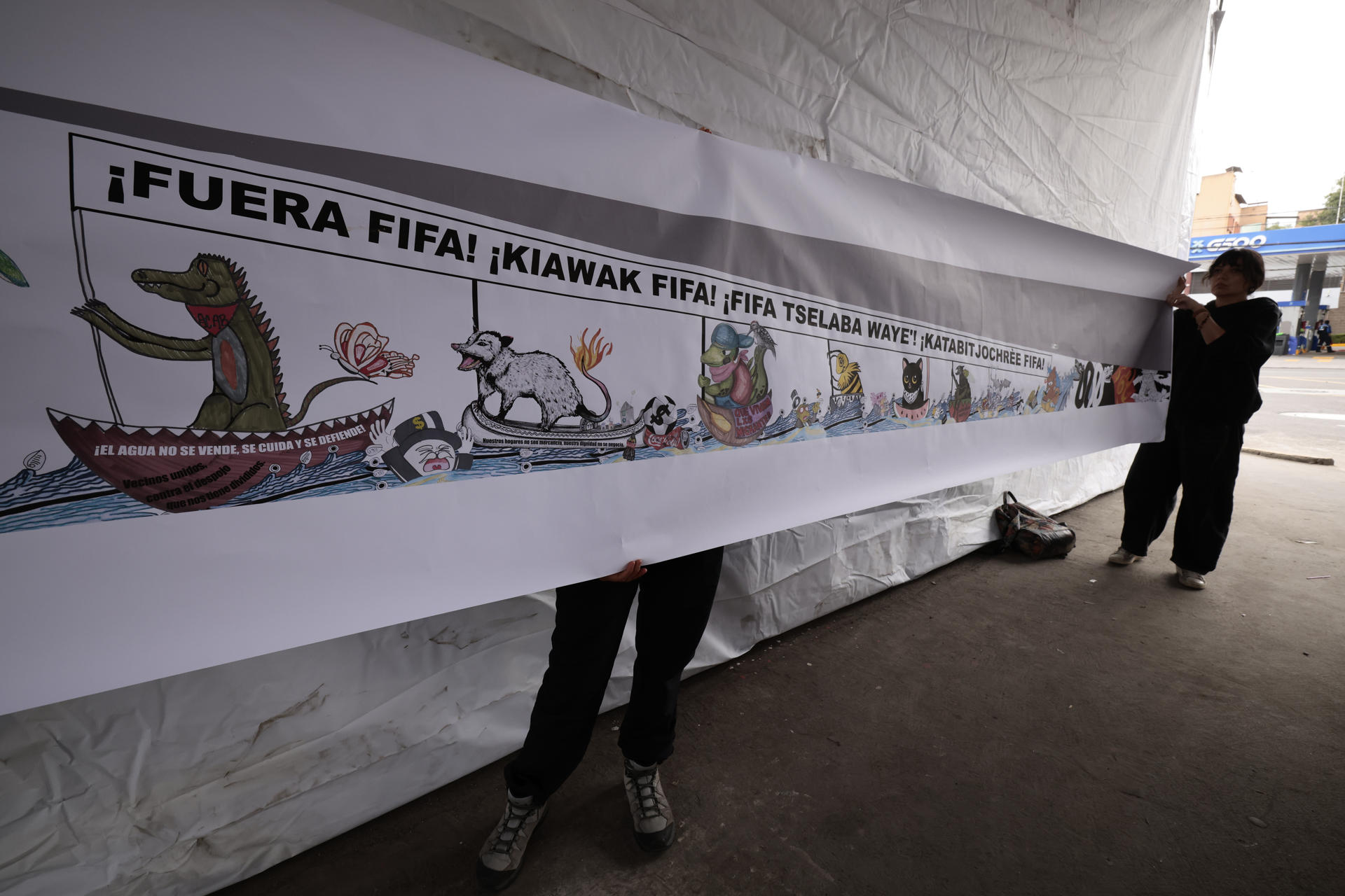 Ciudad de México–Activistas acusan intento de borrar lucha por el agua junto al estadio (López-Dóriga)