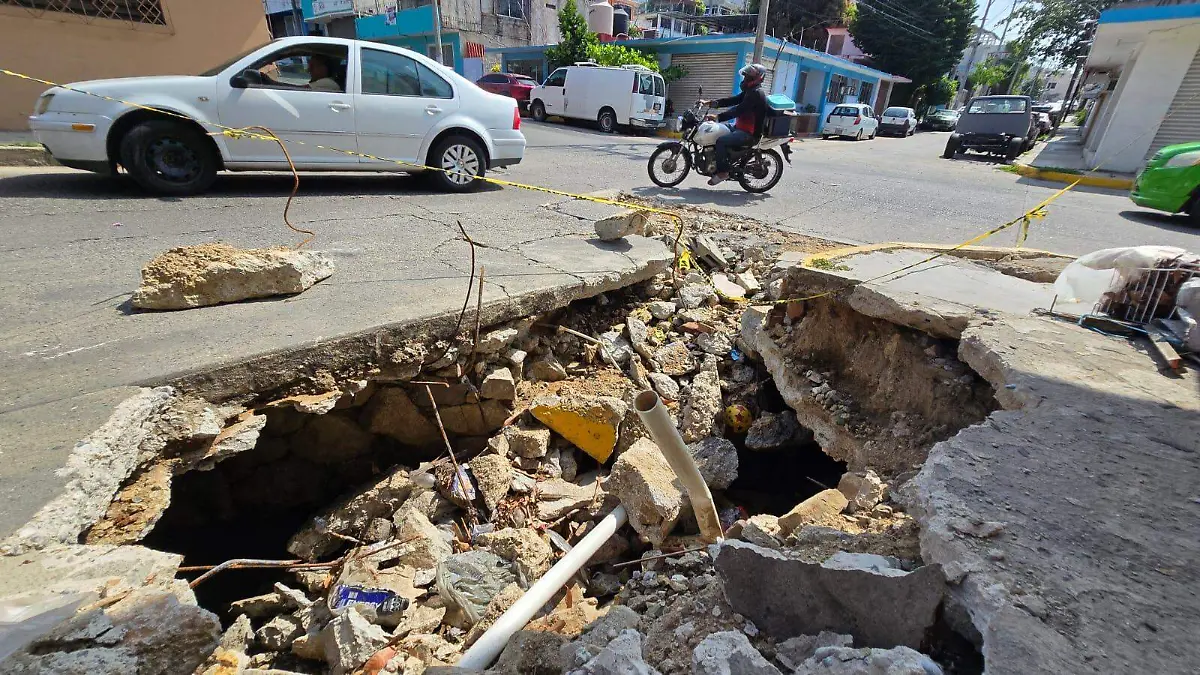 Guerrero – Vecinos de la Progreso denuncian abandono de obra tras reparación de fuga de agua (El Sol De Acapulco)