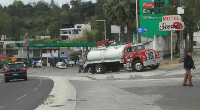 Veracruz – Crisis hídrica obliga a empresas de Xalapa a comprar pipas de agua; pagan hasta mil 800 por una (Diario de Xalapa)