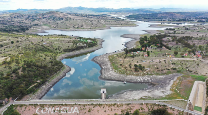 Puebla – Drástico descenso de agua en Valsequillo por fractura en compuertas (La Jornada de Oriente)