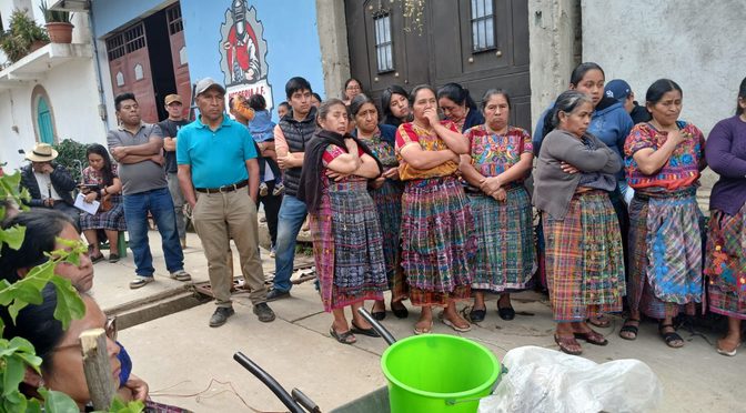 Internacional – Organización comunitaria permite que vecinos de Chicoy, Comalapa, recuperen acceso al agua (Desinformémonos)