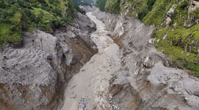 Mundo – “Nadie sabe cuánta agua guardan las montañas del Himalaya”: la advertencia de un científico tras la tragedia en Nepal que causó más de 1.300 muertes (Infobae)