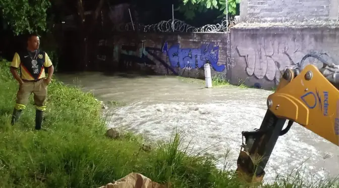 Guanajuato – Mega fuga en León deja sin agua a 200 colonias; constructora de Querétaro sería sancionada (El Sol de León)