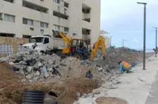 Guerrero – Adiós acceso a playa El Morro, demuelen obra por recomendación de Conagua (El Sol de Acapulco)